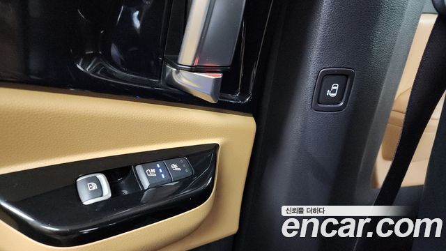 Kia Canival 2021 — photo 19