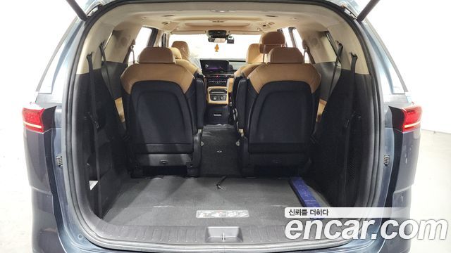 Kia Canival 2021 — photo 20