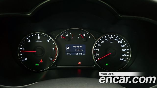 Kia Carens 2014 — photo 8
