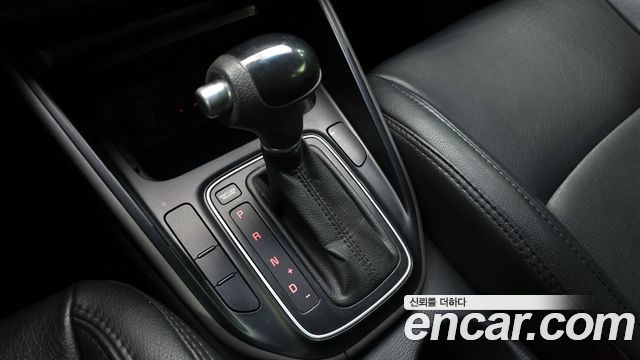 Kia Carens 2014 — photo 9