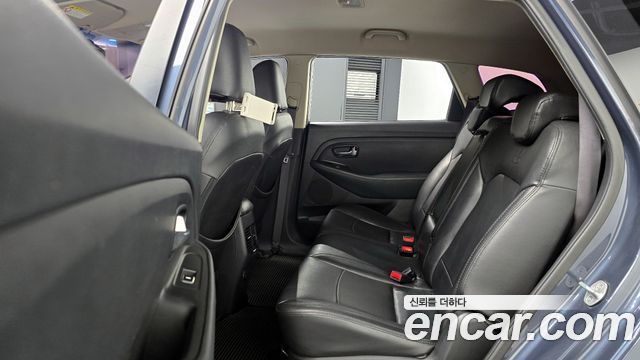 Kia Carens 2014 — photo 13