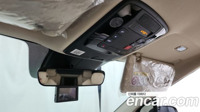 Kia Canival 2023 — photo 17