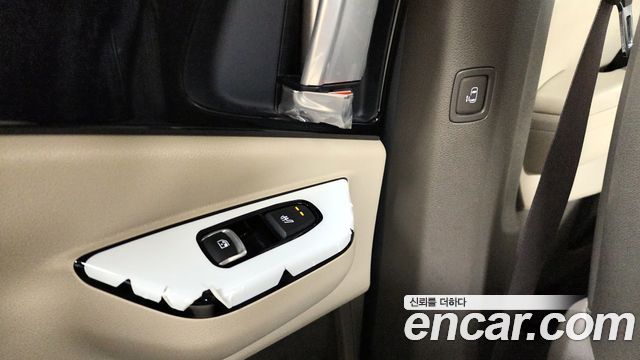 Kia Canival 2023 — photo 19