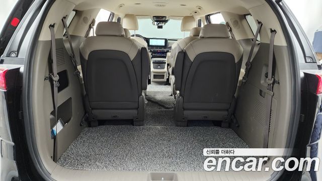 Kia Canival 2023 — photo 20