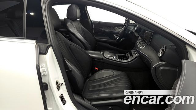 Mercedes-Benz CLS-Class 2021 — photo 11