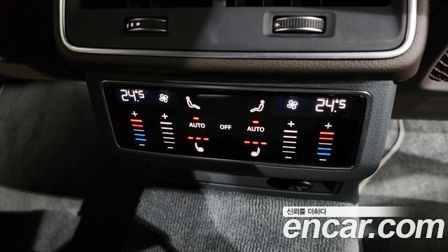 Audi A7 2020 — photo 18