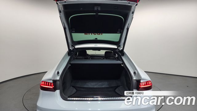 Audi A7 2020 — photo 20