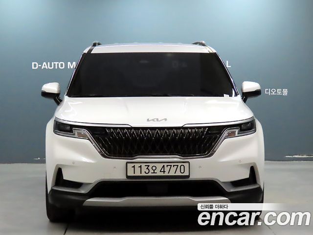 Kia Canival 2023 — photo 3