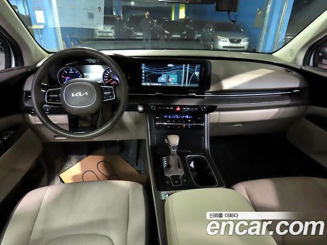 Kia Canival 2023 — photo 10