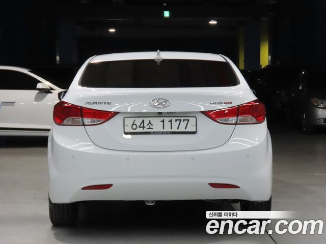 Hyundai AVANTE 2011 — photo 9
