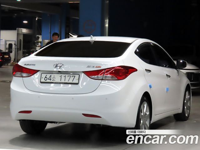 Hyundai AVANTE 2011 — photo 10