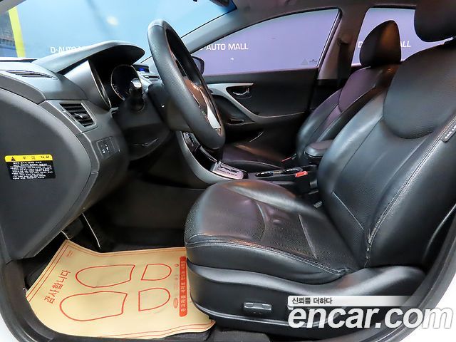 Hyundai AVANTE 2011 — photo 12