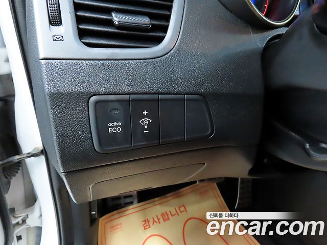 Hyundai AVANTE 2011 — photo 20