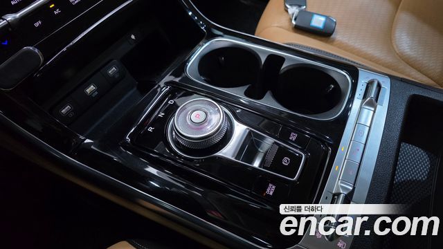 Kia Canival 2021 — photo 9