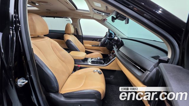 Kia Canival 2021 — photo 10