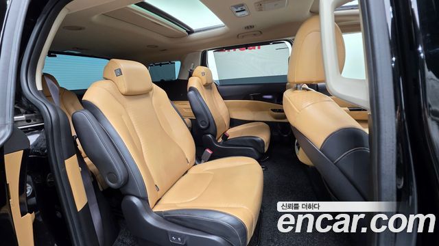 Kia Canival 2021 — photo 19