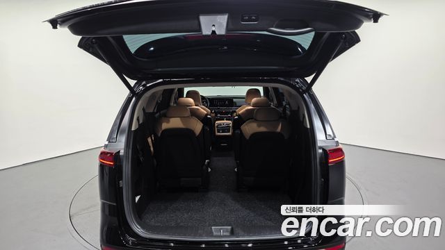 Kia Canival 2021 — photo 20
