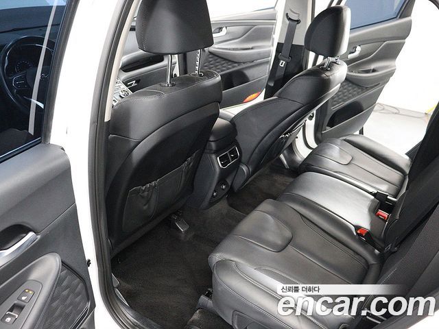 Hyundai Santafe 2021 — photo 18