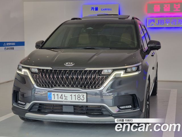 Kia Canival 2021 — photo 1