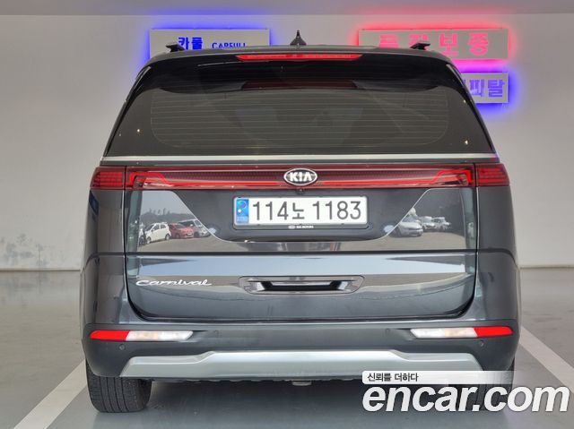 Kia Canival 2021 — photo 4