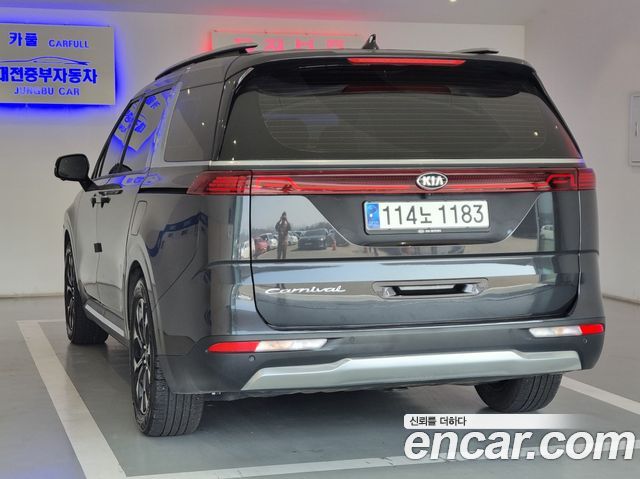 Kia Canival 2021 — photo 6