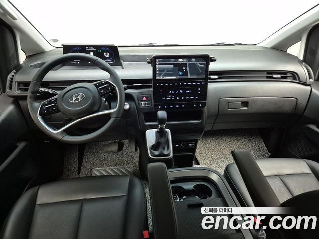 Hyundai Staria 2022 — photo 7