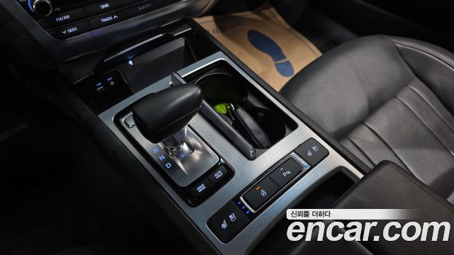 Genesis G80 2018 — photo 9