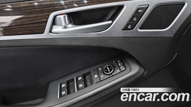 Genesis G80 2018 — photo 18