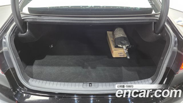 Genesis G80 2018 — photo 20