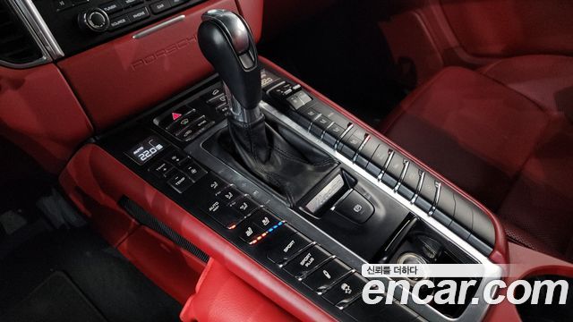 Porsche Macan 2018 — photo 9
