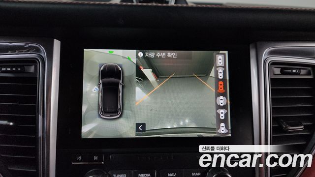 Porsche Macan 2018 — photo 16