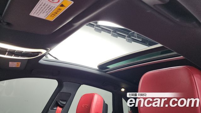 Porsche Macan 2018 — photo 19