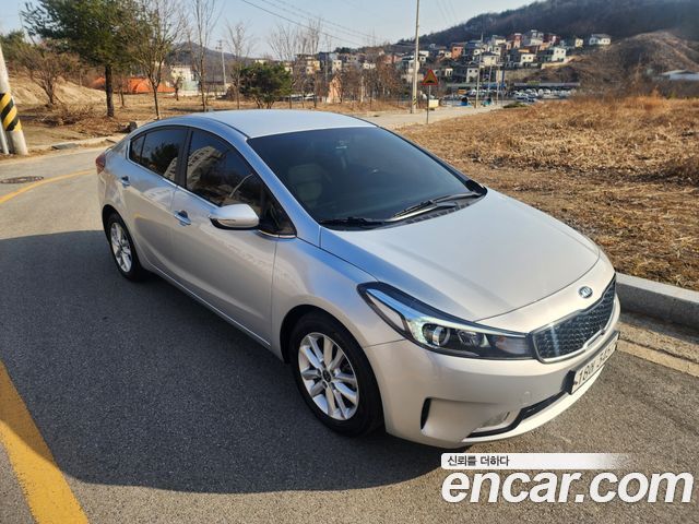 Kia K3 2017 — photo 1