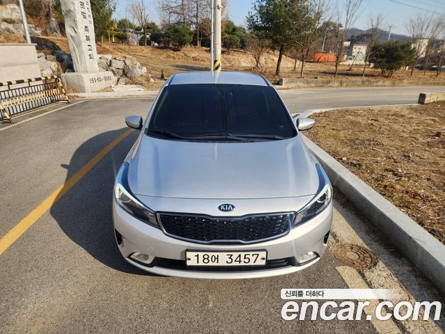 Kia K3 2017 — photo 2
