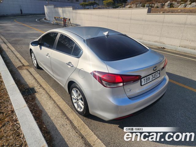Kia K3 2017 — photo 5