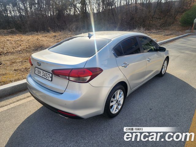 Kia K3 2017 — photo 7