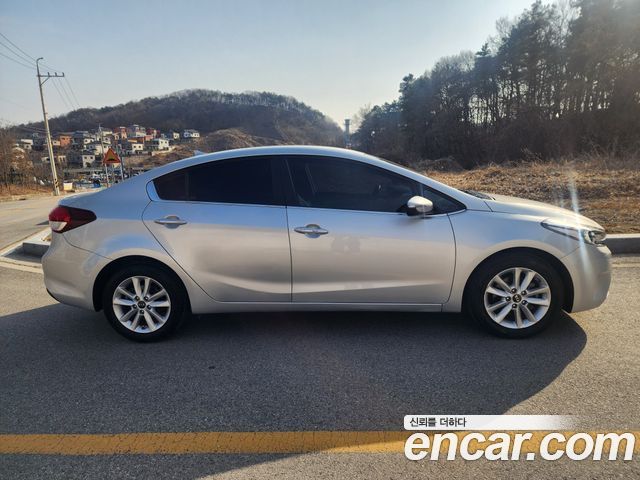 Kia K3 2017 — photo 8