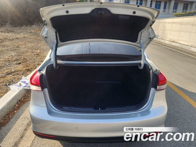 Kia K3 2017 — photo 9