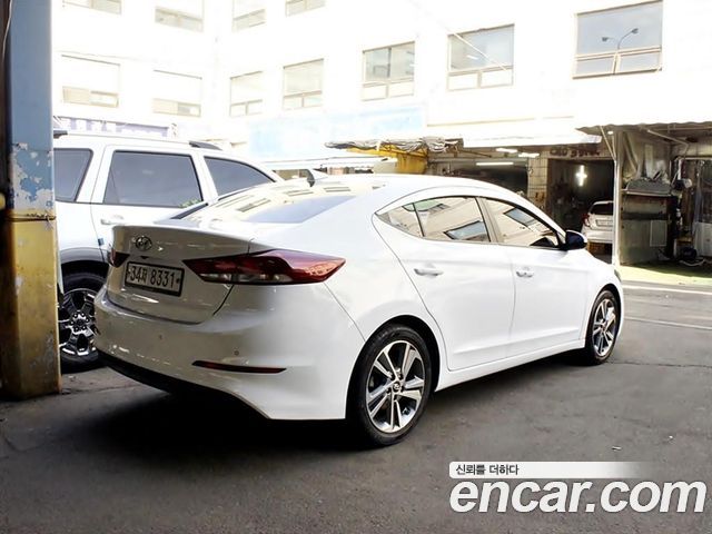 Hyundai AVANTE 2018 — photo 4