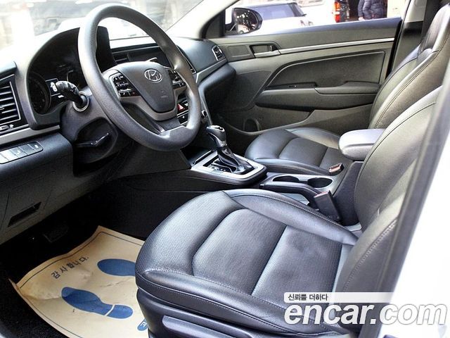 Hyundai AVANTE 2018 — photo 5