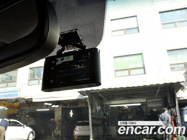 Hyundai AVANTE 2018 — photo 13