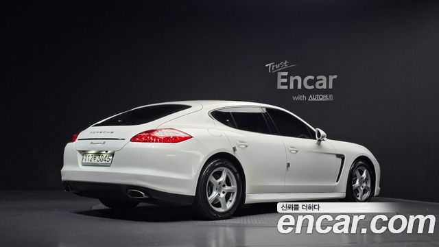 Porsche Panamera 2011 — photo 2