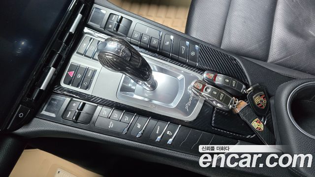 Porsche Panamera 2011 — photo 9