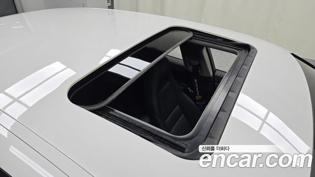 Porsche Panamera 2011 — photo 17