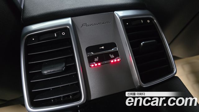 Porsche Panamera 2011 — photo 19