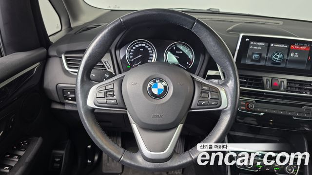 BMW 2-Series 2021 — photo 13