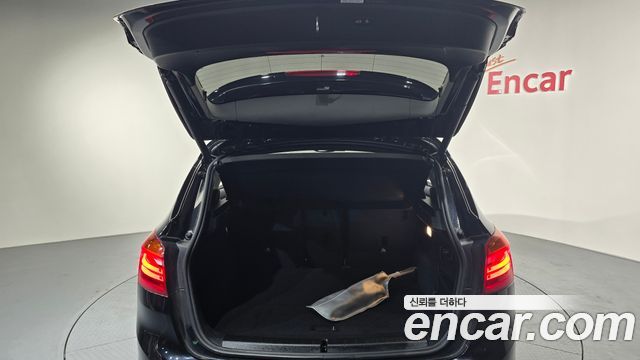 BMW 2-Series 2021 — photo 20