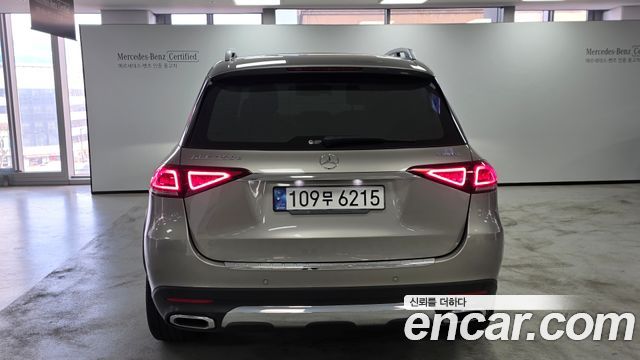 Mercedes-Benz GLE-Class 2022 — photo 4