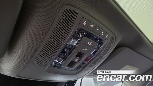 Mercedes-Benz GLE-Class 2022 — photo 17