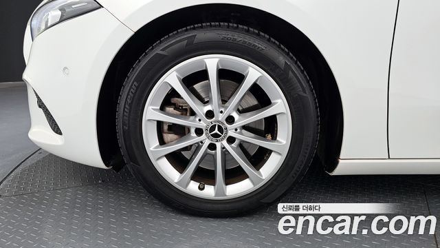 Mercedes-Benz A-Class 2020 — photo 5